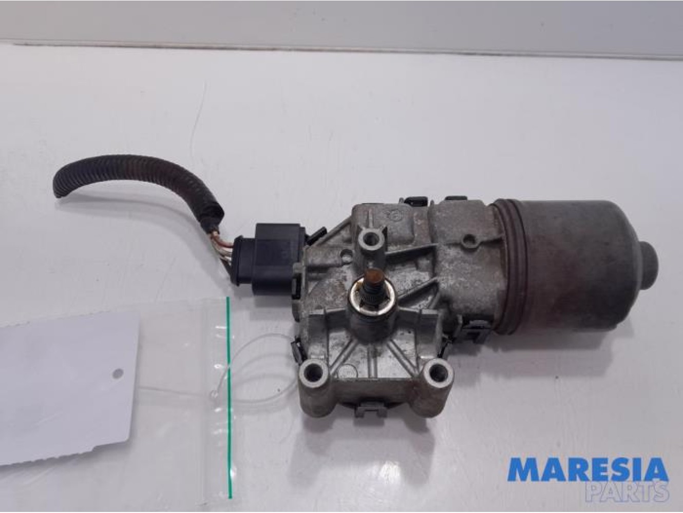 Fiat - Doblo - Front wiper motor