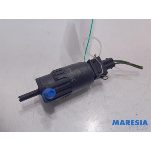 Fiat - 500 - Scheibensprüherpumpe vorne
