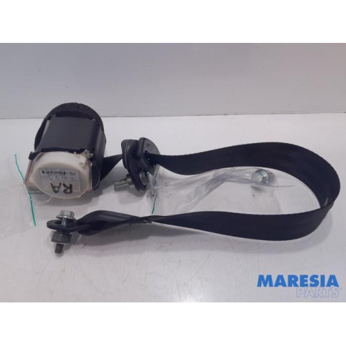 Fiat - 500 - Rear seatbelt, right