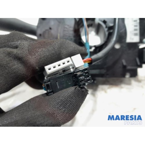 Peugeot - 207 - Steering column stalk