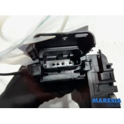 Peugeot - 207 - Front door lock mechanism 4-door, right