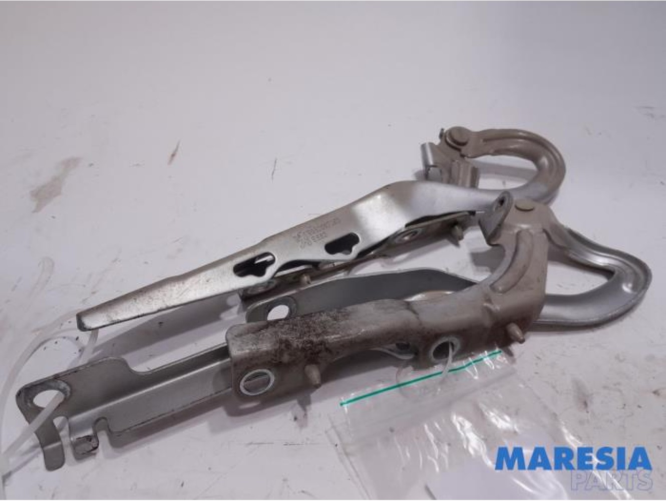 Peugeot - 207 - Motorhaube Scharnier