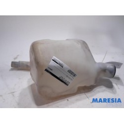 Peugeot - 207 - Front windscreen washer reservoir