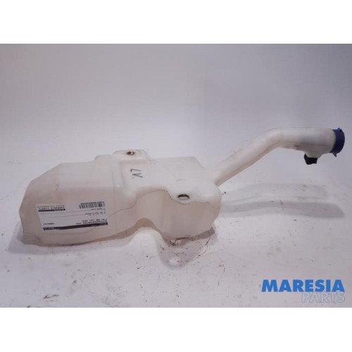 Fiat - 500 - Front windscreen washer reservoir