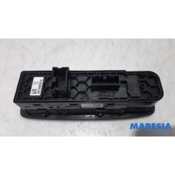 Renault - Scenic - Multi-functional window switch