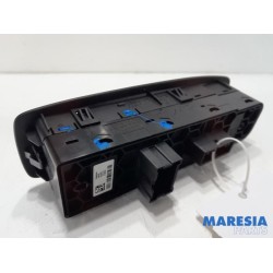 Renault - Scenic - Multi-functional window switch
