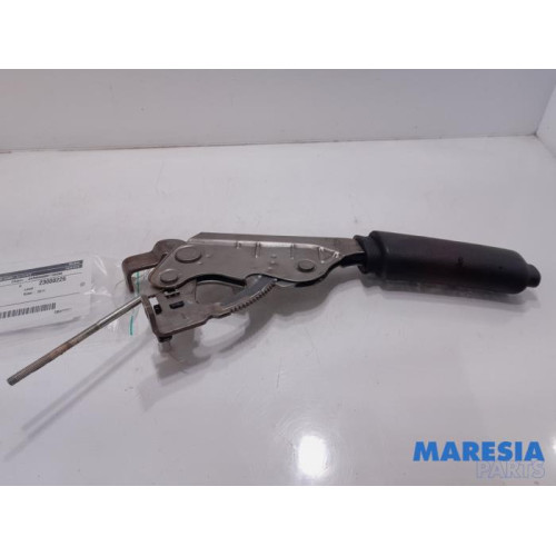 Alfa Romeo - Mito - Parking brake lever