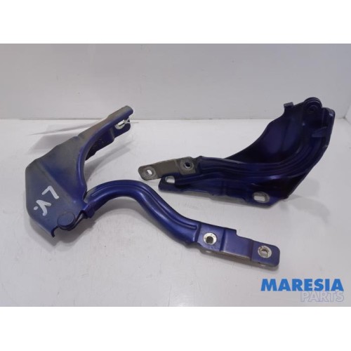 Alfa Romeo - Mito - Bonnet Hinge