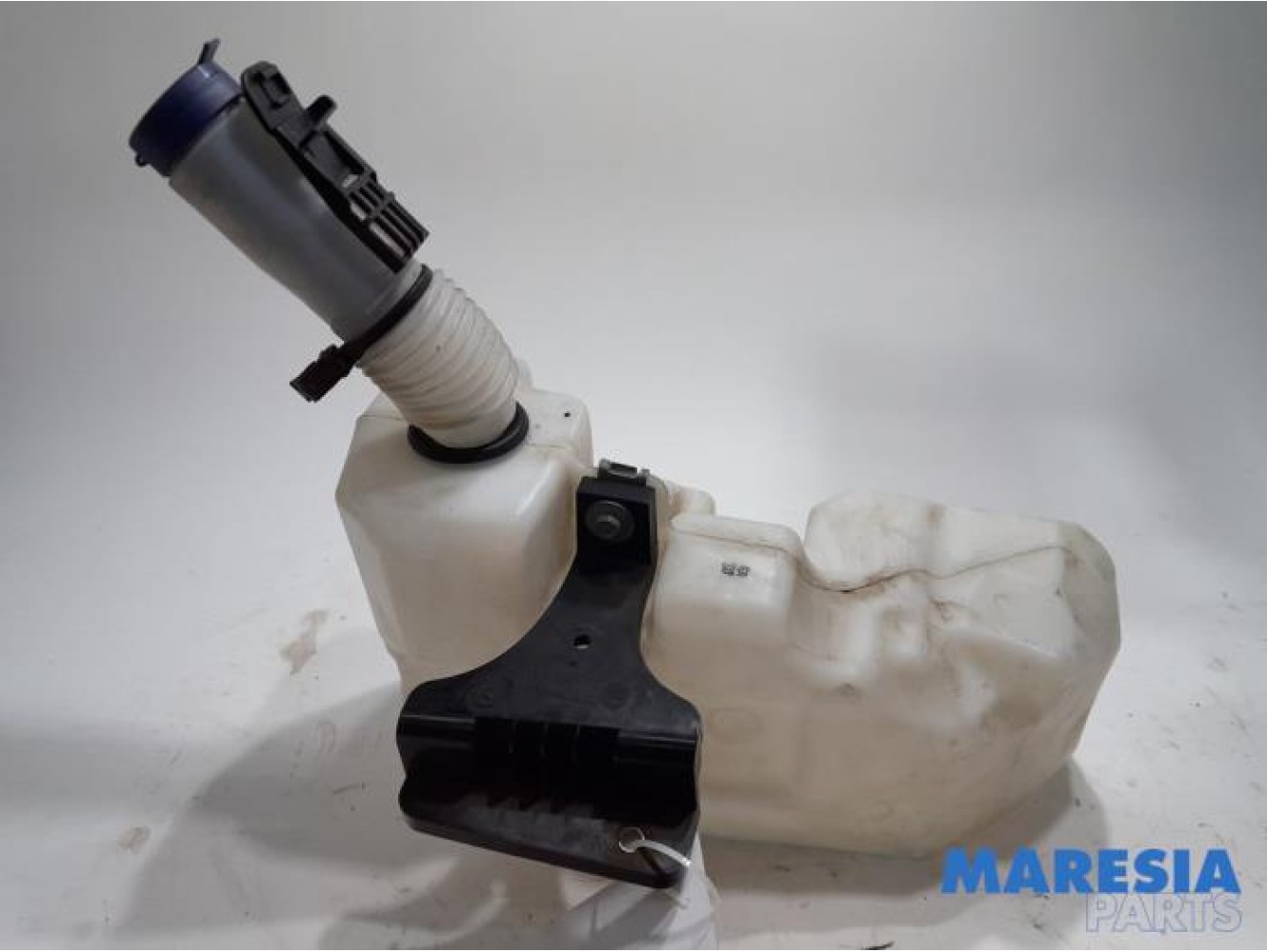 Fiat - Ducato - Front windscreen washer reservoir