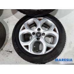 Citroen - C3 - Sportvelgenset + banden