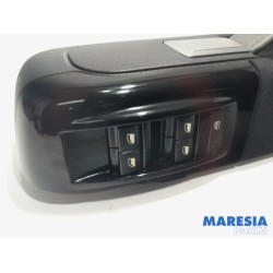 Citroen - C3 - Multi-functional window switch