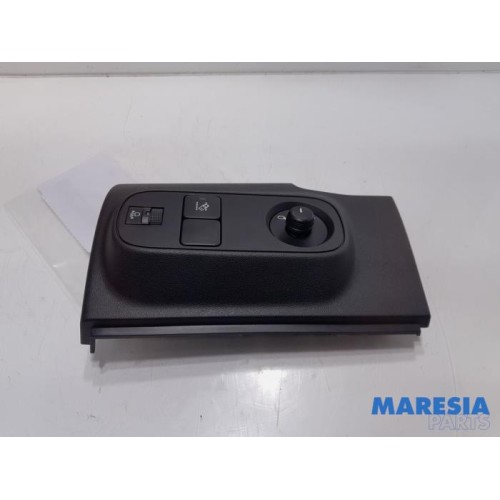 Citroen - C3 - Mirror switch