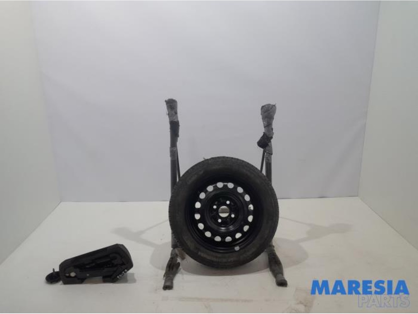 Peugeot - 107 - Krikset + reservewiel