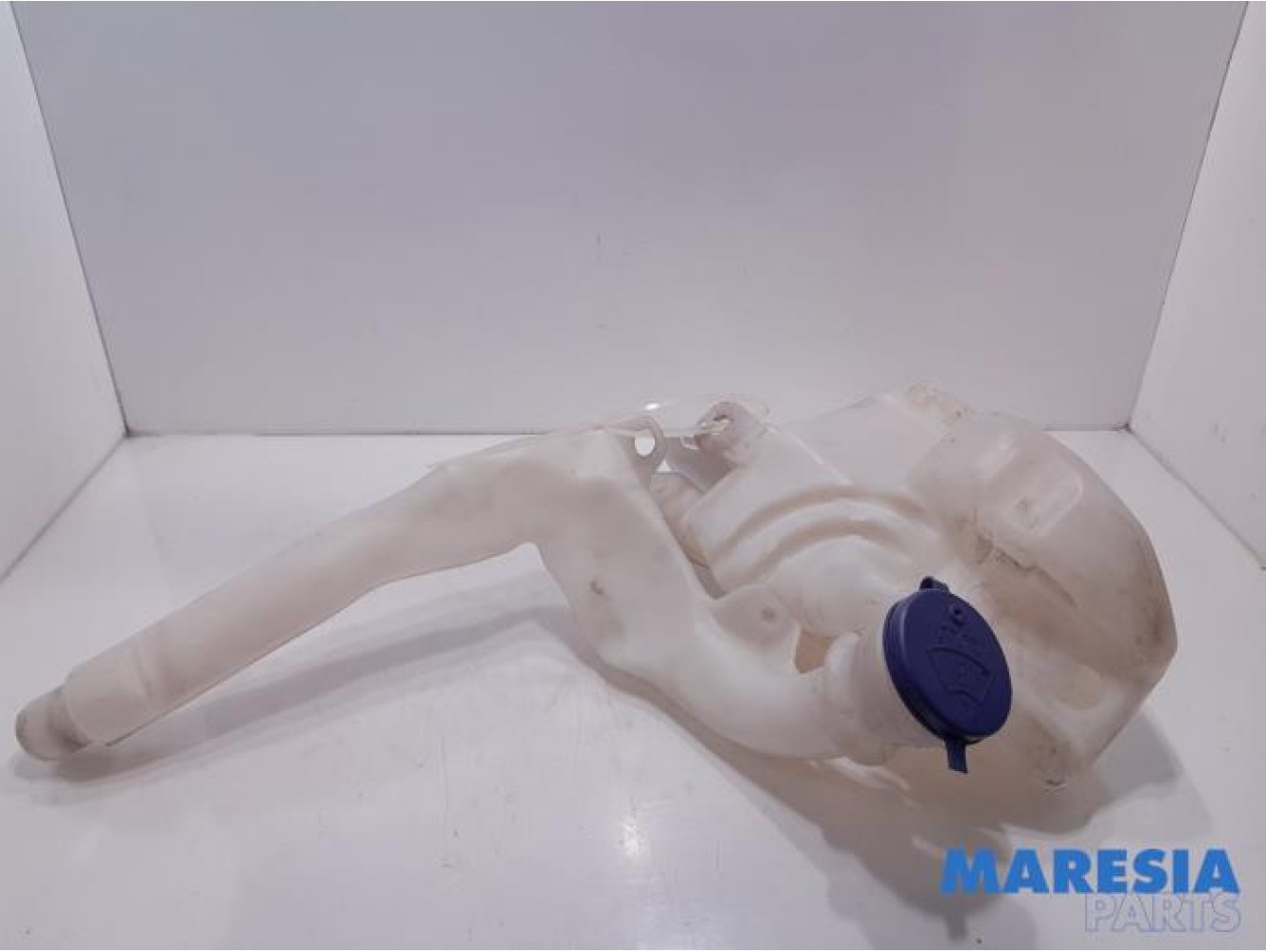 Citroen - C3 - Front windscreen washer reservoir