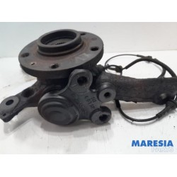 Citroen - C5 - Fusee links-voor
