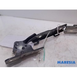 Citroen - C5 - Bonnet Hinge