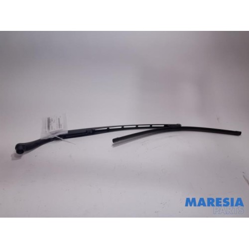 Citroen - C5 - Front wiper arm