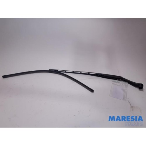 Citroen - C5 - Front wiper arm