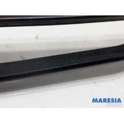 Citroen - C3 - Front wiper arm