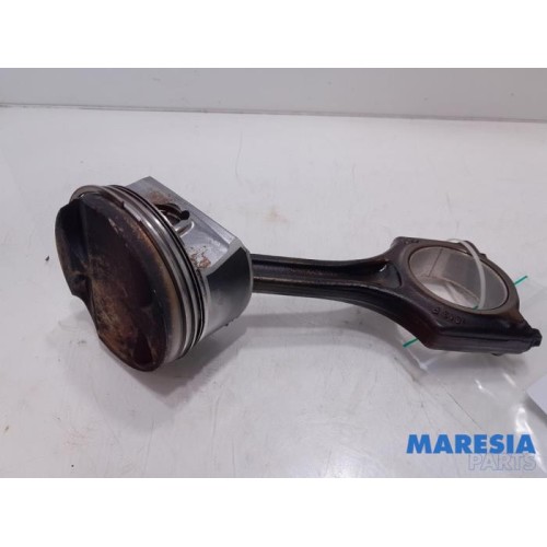 Peugeot - 207 - Piston