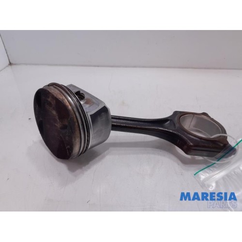 Peugeot - 207 - Piston