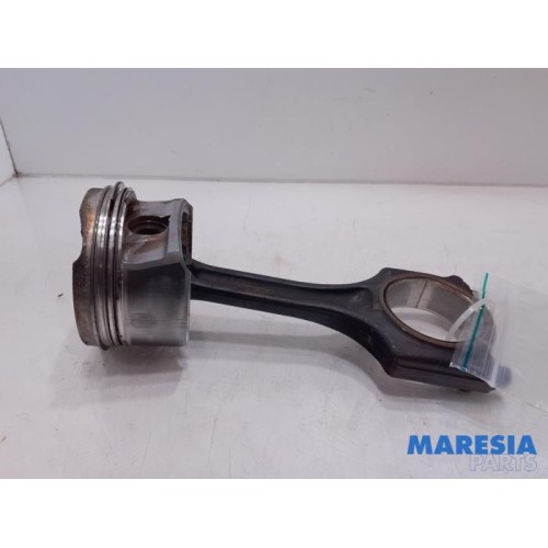 Peugeot - 207 - Piston