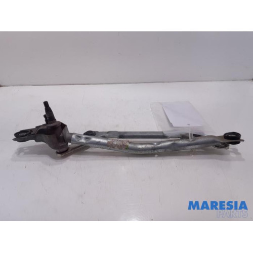 Peugeot - 107 - Wiper mechanism