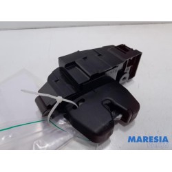 Citroen - C5 - Tailgate lock mechanism