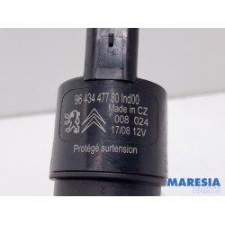 Citroen - C5 - Scheibensprüherpumpe vorne