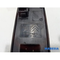Citroen - C5 - Multi-functional window switch
