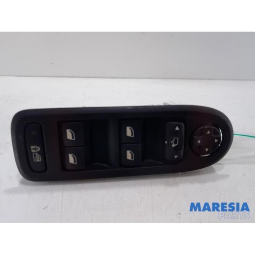 Citroen - C5 - Multi-functional window switch