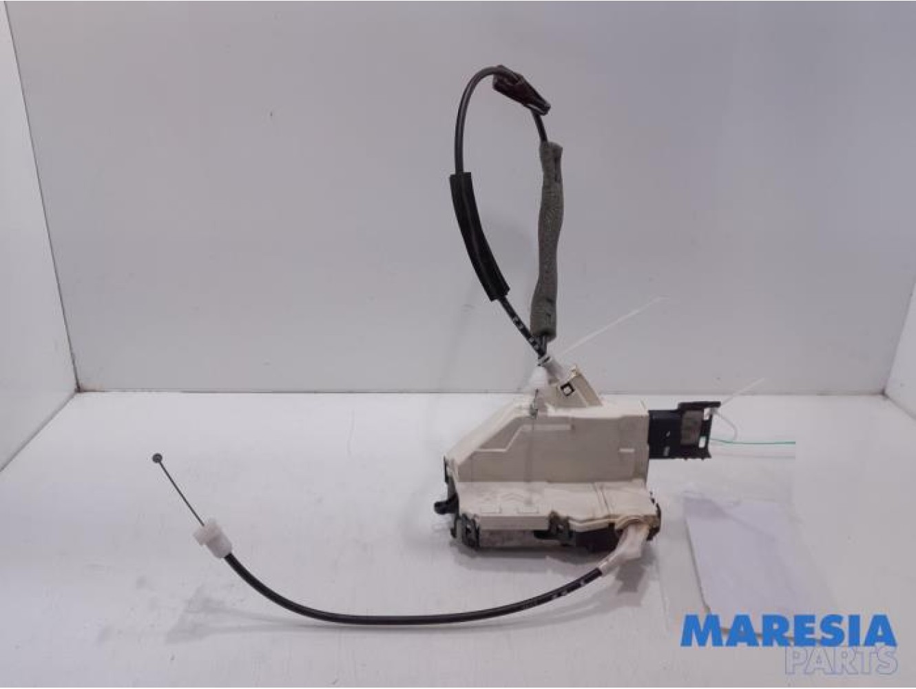 Citroen - C5 - Front door lock mechanism 4-door, right