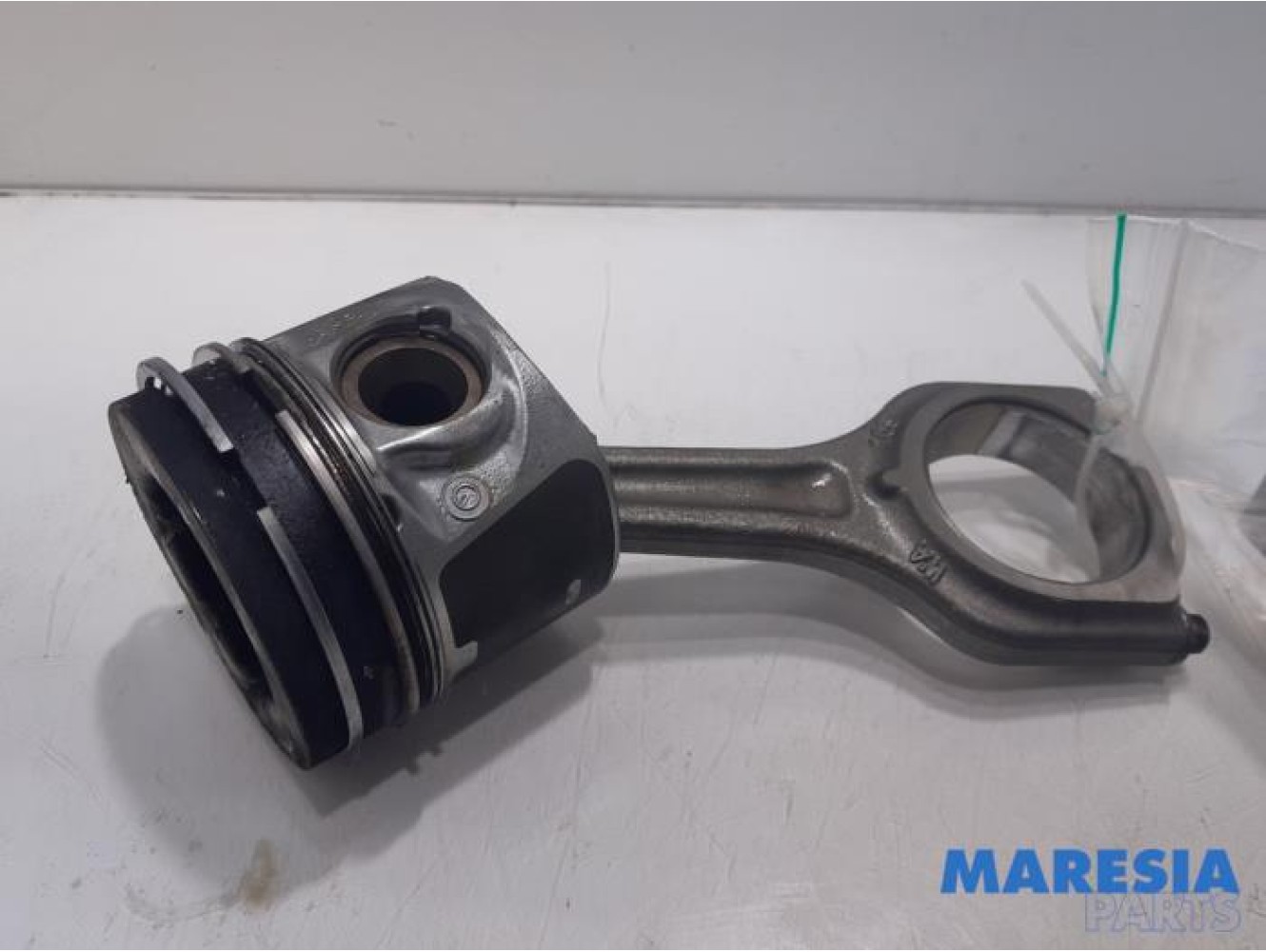 Citroen - DS3 - Connecting rod