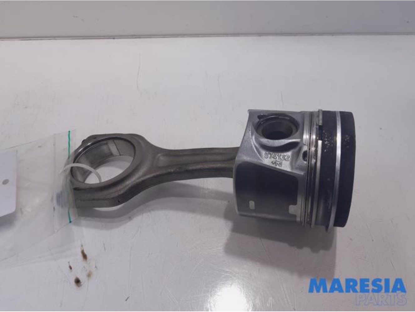 Citroen - DS3 - Connecting rod