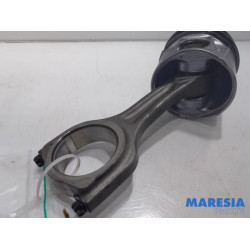 Citroen - DS3 - Connecting rod