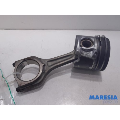 Citroen - DS3 - Connecting rod
