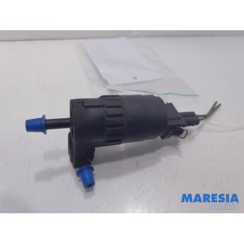 Fiat - 500 - Scheibensprüherpumpe vorne