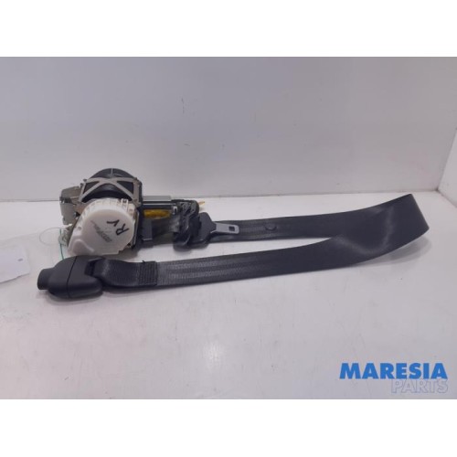 Fiat - 500 - Front seatbelt, right