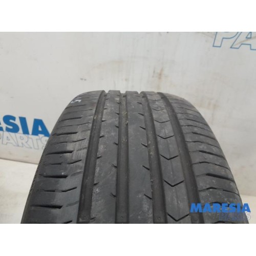 Renault - Scenic - Tyre