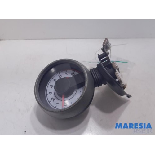 Peugeot - 107 - Tachometer