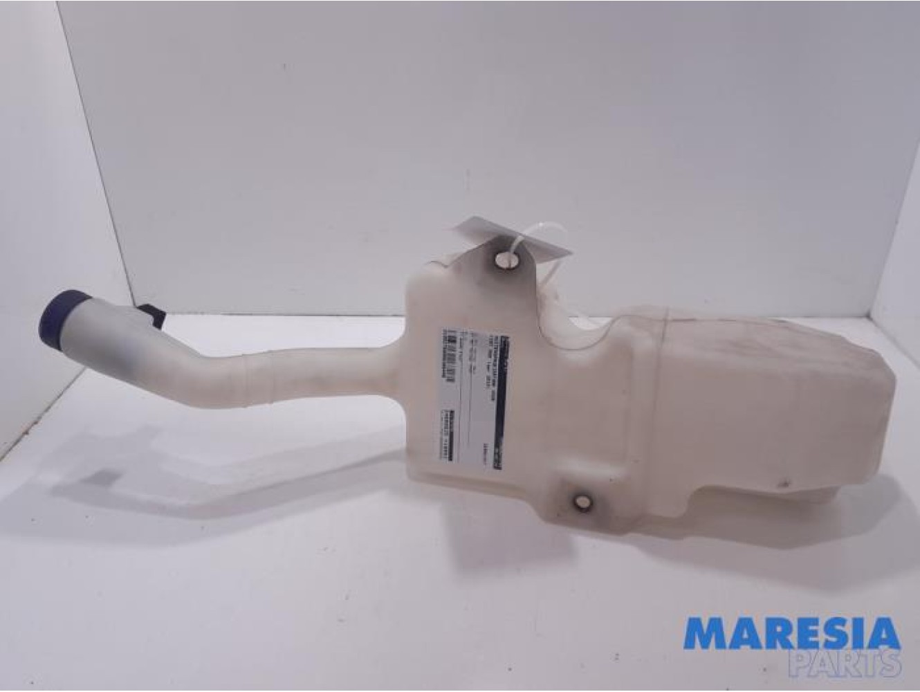 Fiat - 500 - Front windscreen washer reservoir