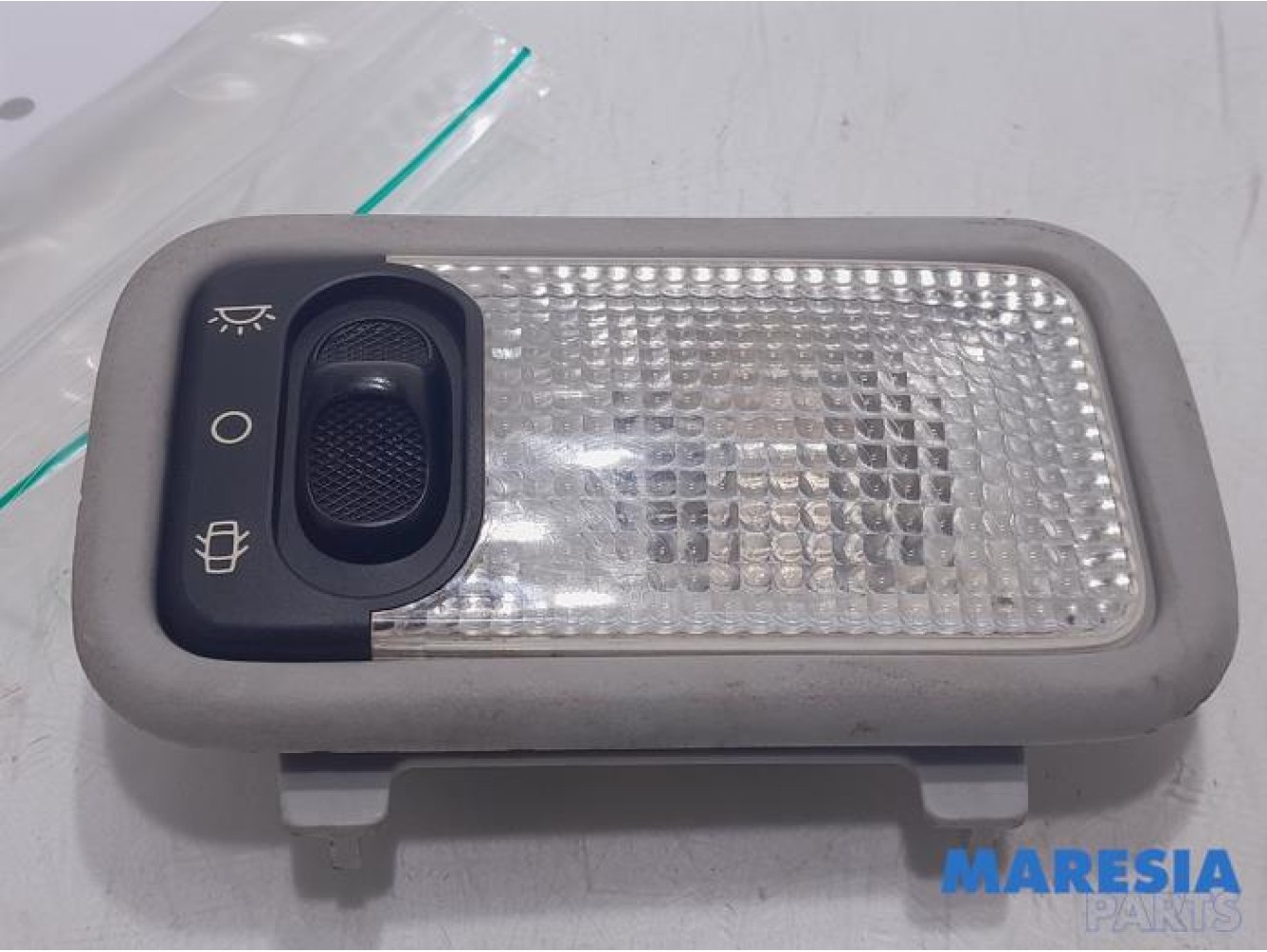 Peugeot - 107 - Interior lighting, front