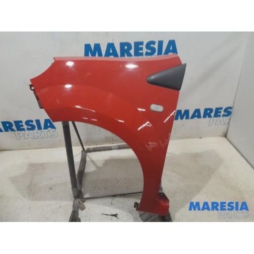 Renault - Twingo - Front wing, left