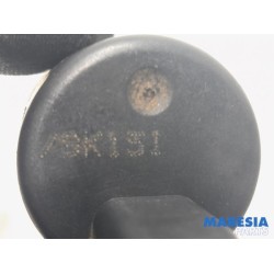 Peugeot - 107 - Windscreen washer pump