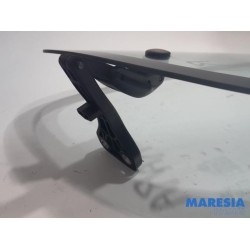 Peugeot - 107 - Portierruit 4Deurs rechts-achter