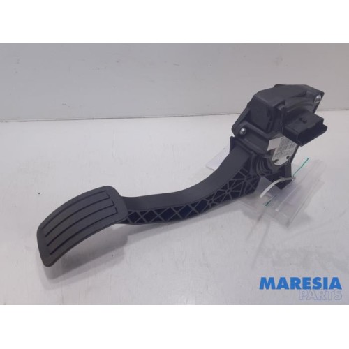 Citroen - Berlingo - Accelerator pedal