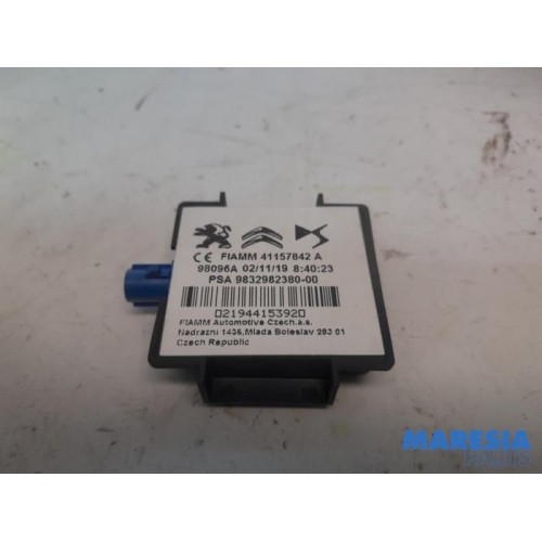 Citroen - Berlingo - Antenne GPS