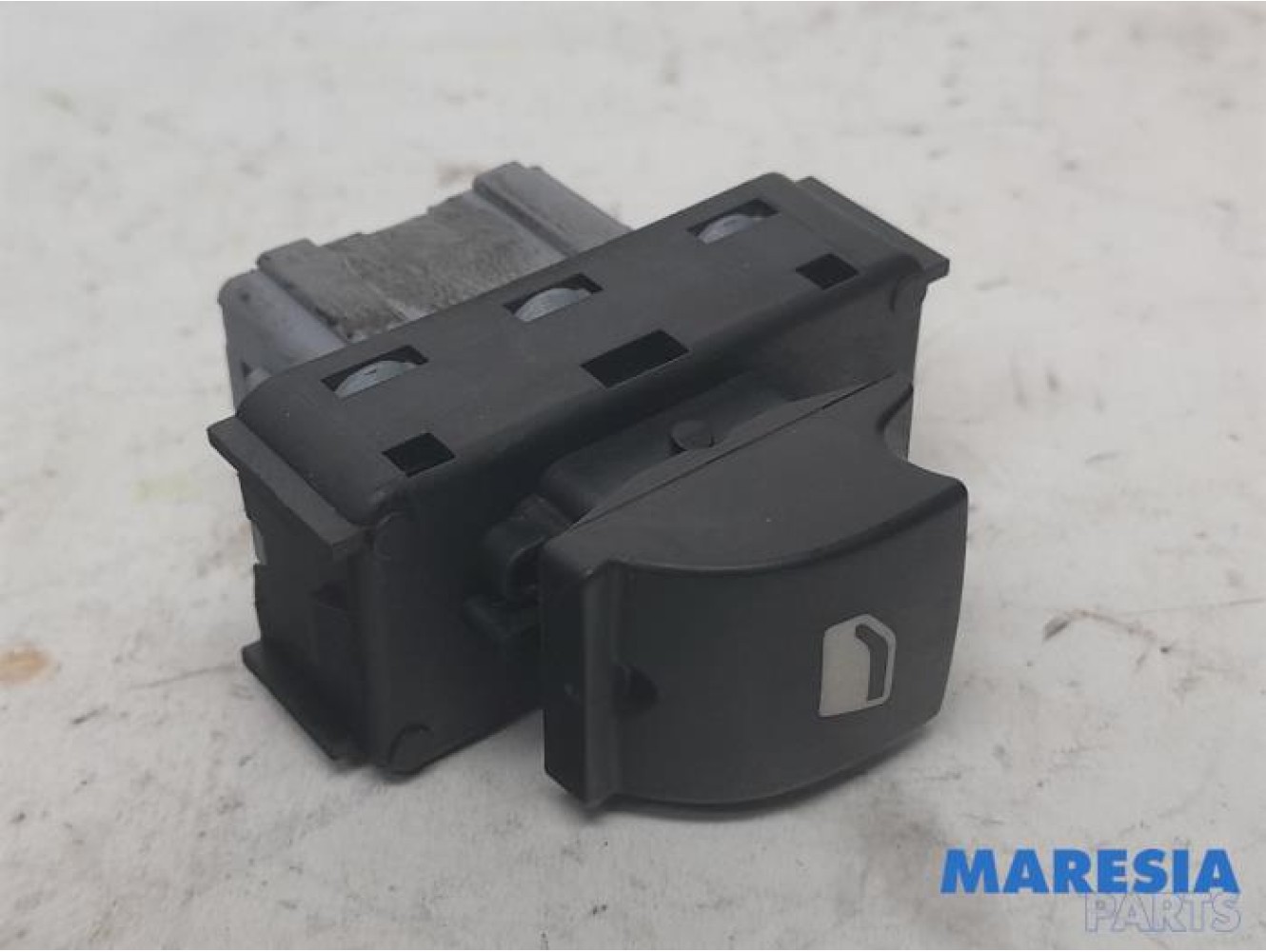 Citroen - Berlingo - Electric window switch