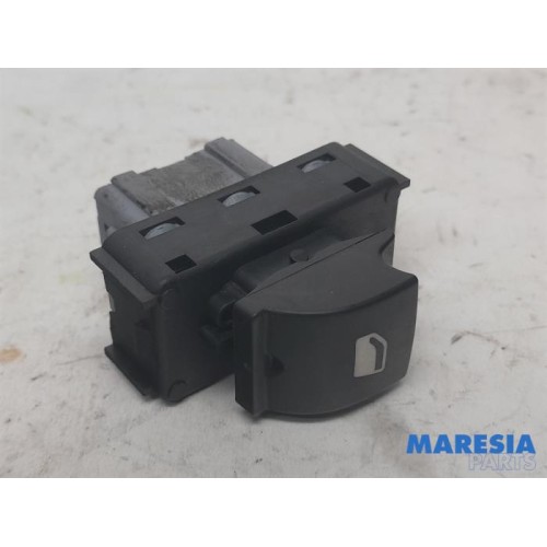 Citroen - Berlingo - Electric window switch