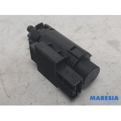 Citroen - Berlingo - Brake light switch